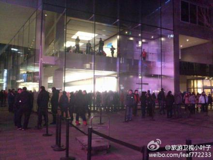 iPhone 4S launch queues China 02