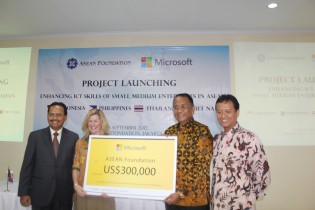 ASEAN-Foundation-and-Microsoft-Project-Launching-09182012