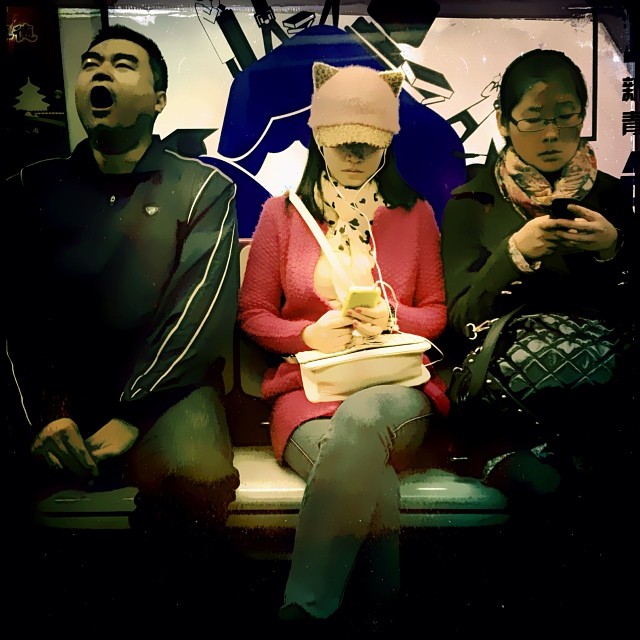 China's 464 million mobile web users