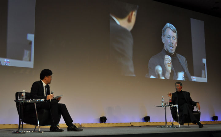 Mikitani talks with Ellison at NES 2014.
