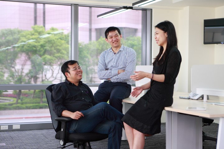Appier CEO Chih-Han Yu, left, with CTO Joe Su and COO Winnie Lee