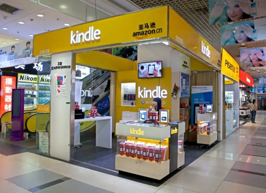 to shut down Kindle e-book store in China