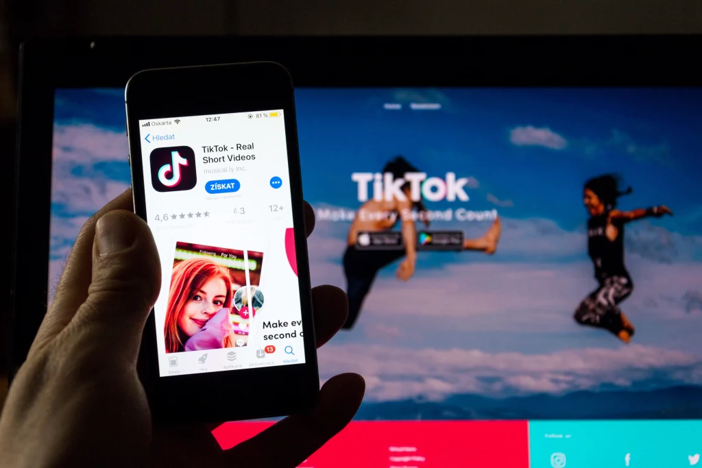 TikTok Darling Halara Leans Into Its Expertise for SoCinched Social Media  Campaign