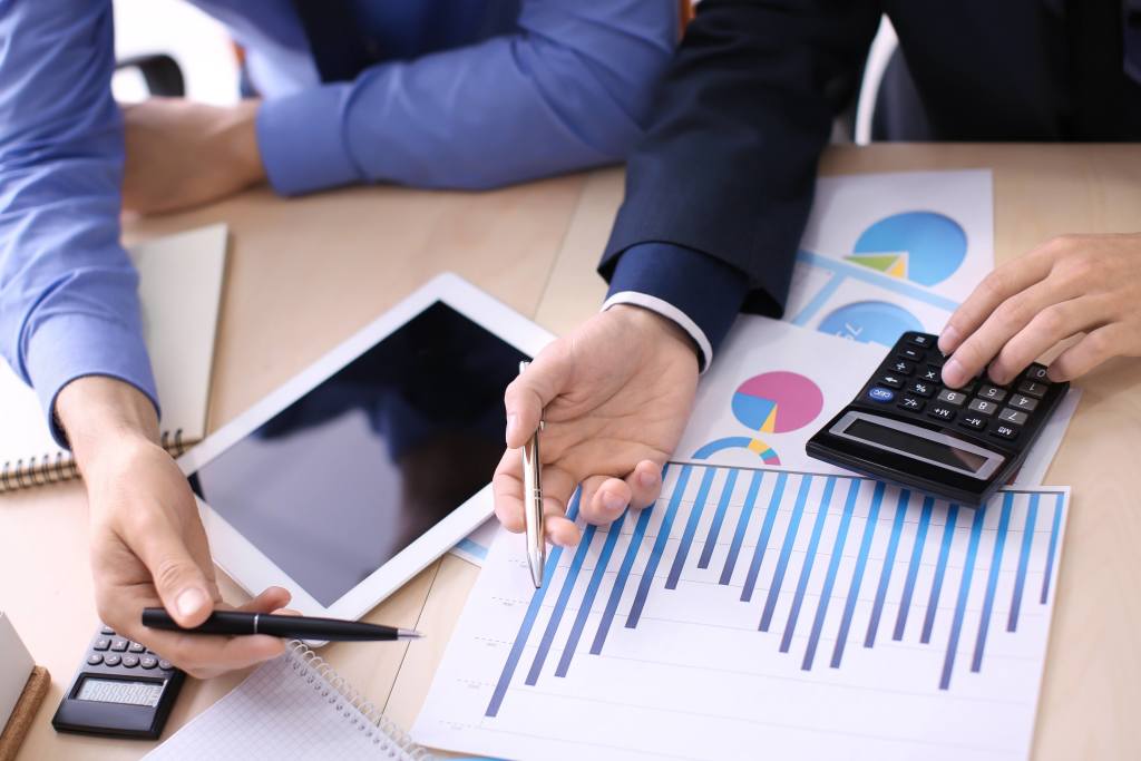 4 ways to boost your company’s cash flow