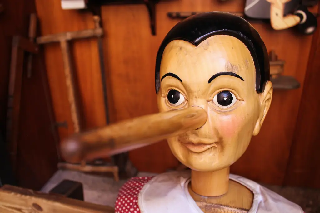 lie pinocchio