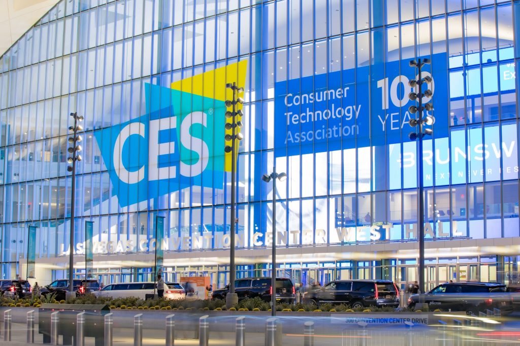 Chinese firms showcase AI robots, EVs at CES 2025