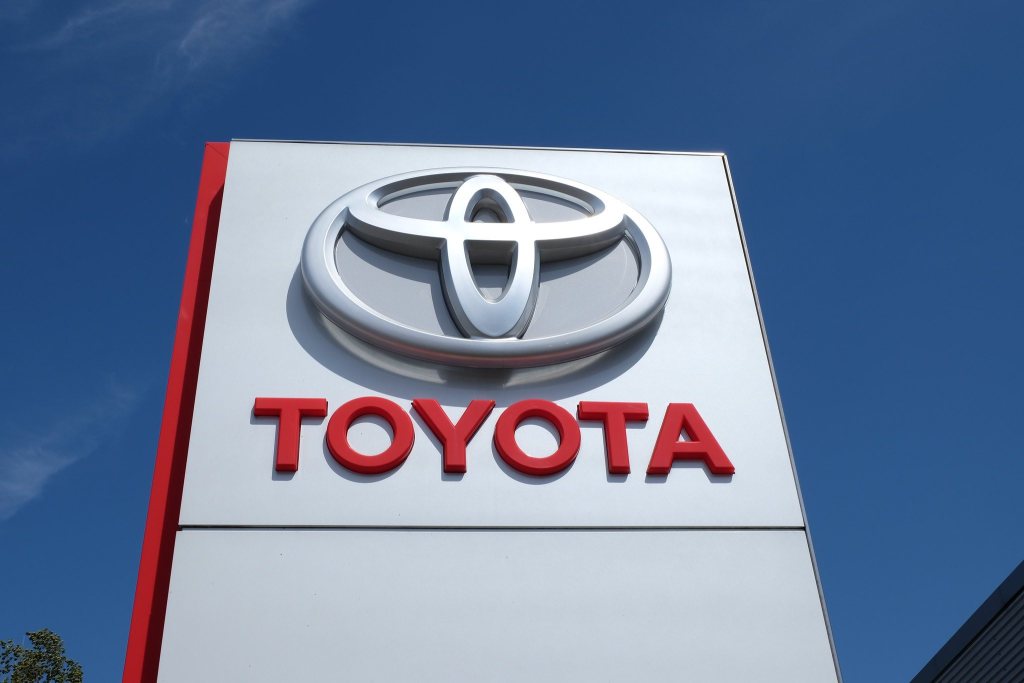 Trump's tariffs: Toyota projects profit decline ahead