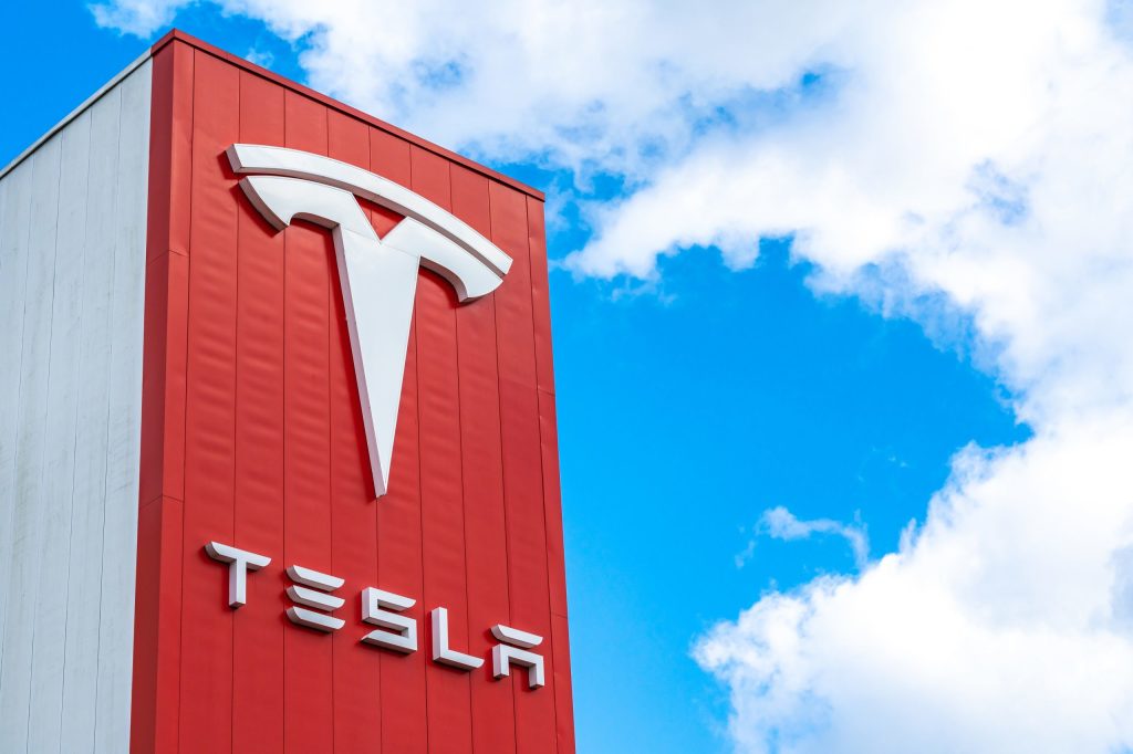 Tesla’s full selfdriving tech may lose