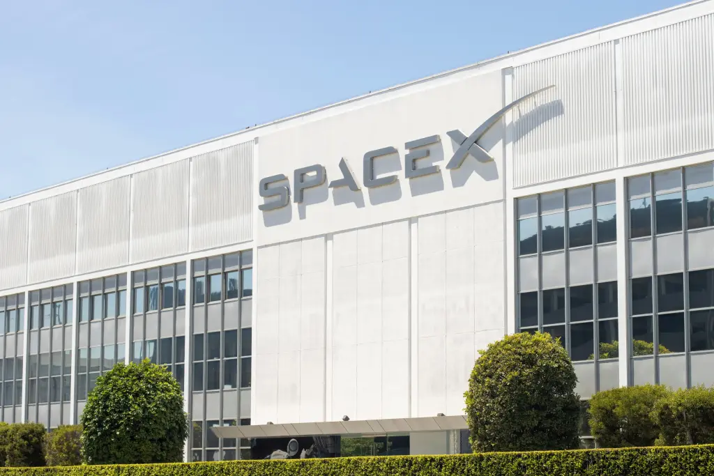 SpaceX Completes Final Starship Test Flight Ahead of Moon Mission Upgrades