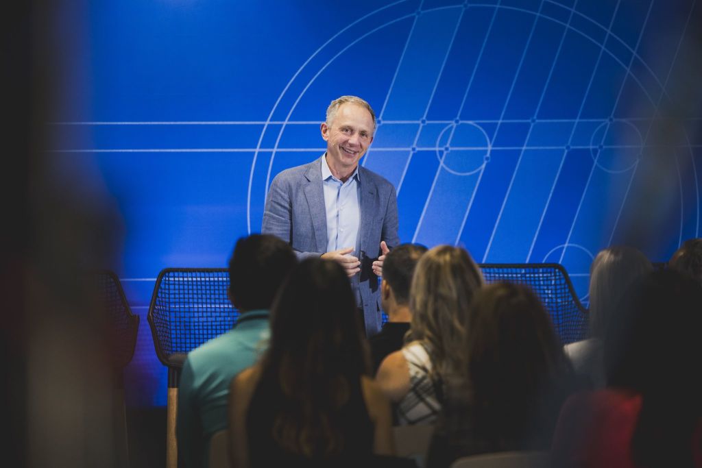 PayPal names ex-HP CEO Enrique Lores as its new chief