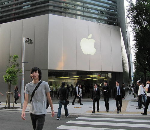 Apple India Under Probe For Limiting Its Product Availability And Why It Is Senseless Apple India Under Probe For Limiting Its Product Availability And Why It Is Senseless
