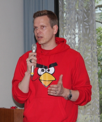 Henri Holm (SVP Asia) Announces Angry Birds Japan