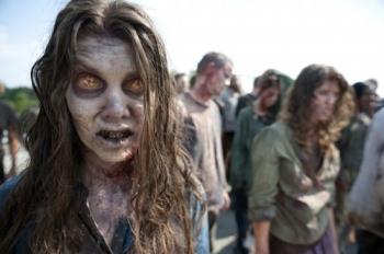 the-walking-dead-season-2-zombie-photo-550x365 the-walking-dead-season-2-zombie-photo-550x365