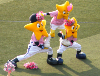 Mondo Mascots on X: The Yokohama Baystars' mascots Kirara and Starman play  dodgeball.  / X