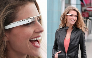 google-glasses-model-02