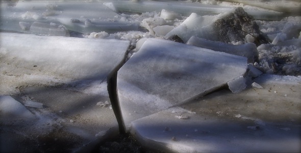 gap in ice-590x300