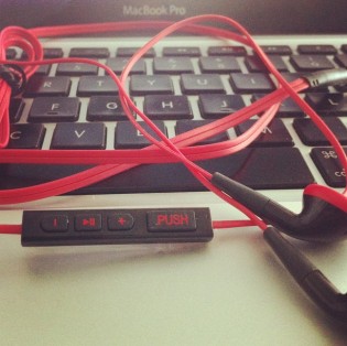 WeChat earphones 01