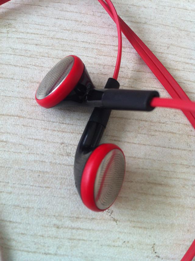 WeChat earphones 03