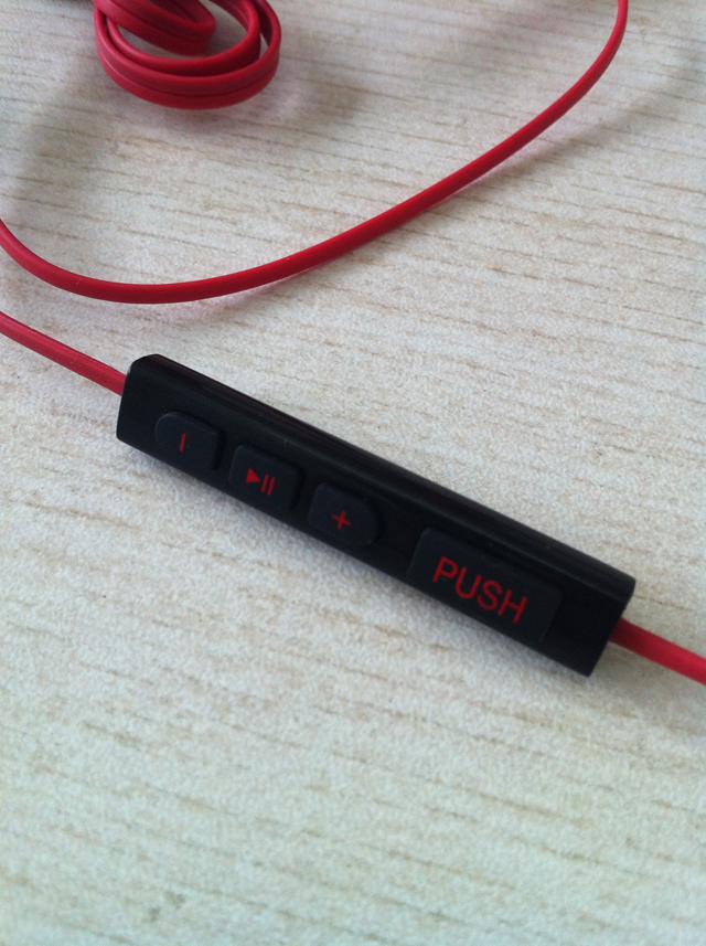 WeChat earphones 04