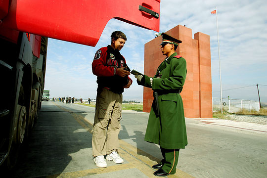 Chinese Customs to Seize Mobile Devices for “Illegal Maps” Chinese Customs to Seize Mobile Devices for “Illegal Maps”