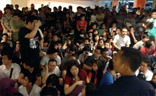xl axiata queue central park basement