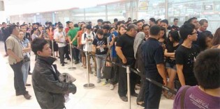xl axiata queue senayan city