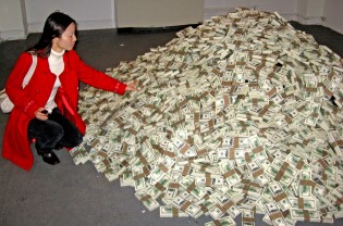 Qiaobing_with_Srdjan_Loncar's_cash