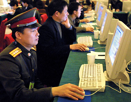 Security Researchers Track Down Chinese Hackers, Claim They're "Soldiers"  in China's Military [VIDEO]