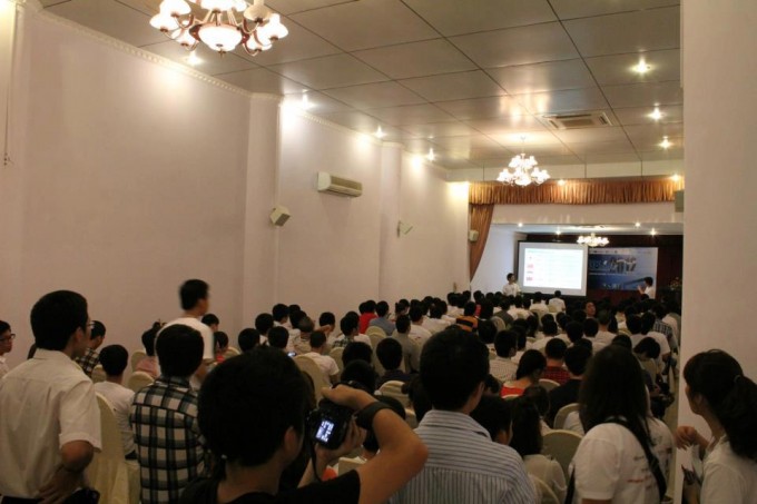 mobile-day-vietnam-hanoi