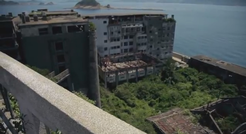 Google’s StreetView Guy Walking Around Japan’s Creepily Deserted Battleship Island