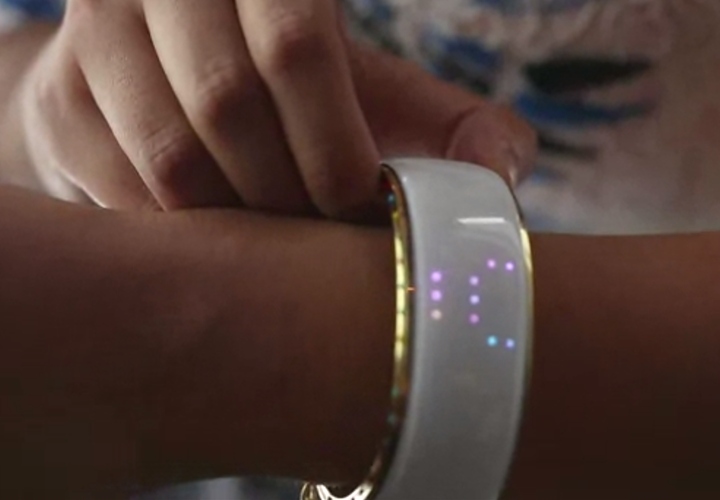 Elemoon, un bracelet connecté pour femmes par des femmes