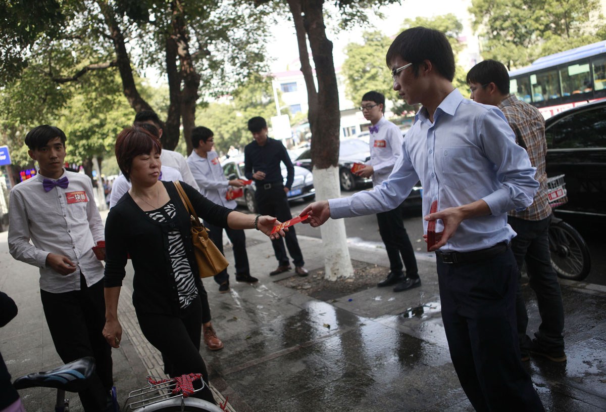 Chinese entrepreneur's lavish wedding