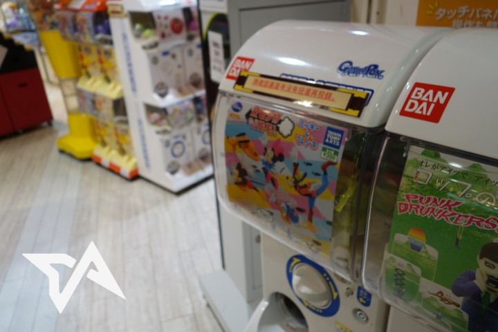 Japanese Vending Machines Used Panties Photos
