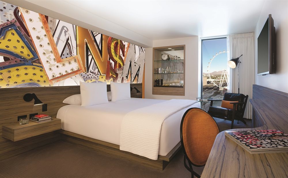 LINQroom
