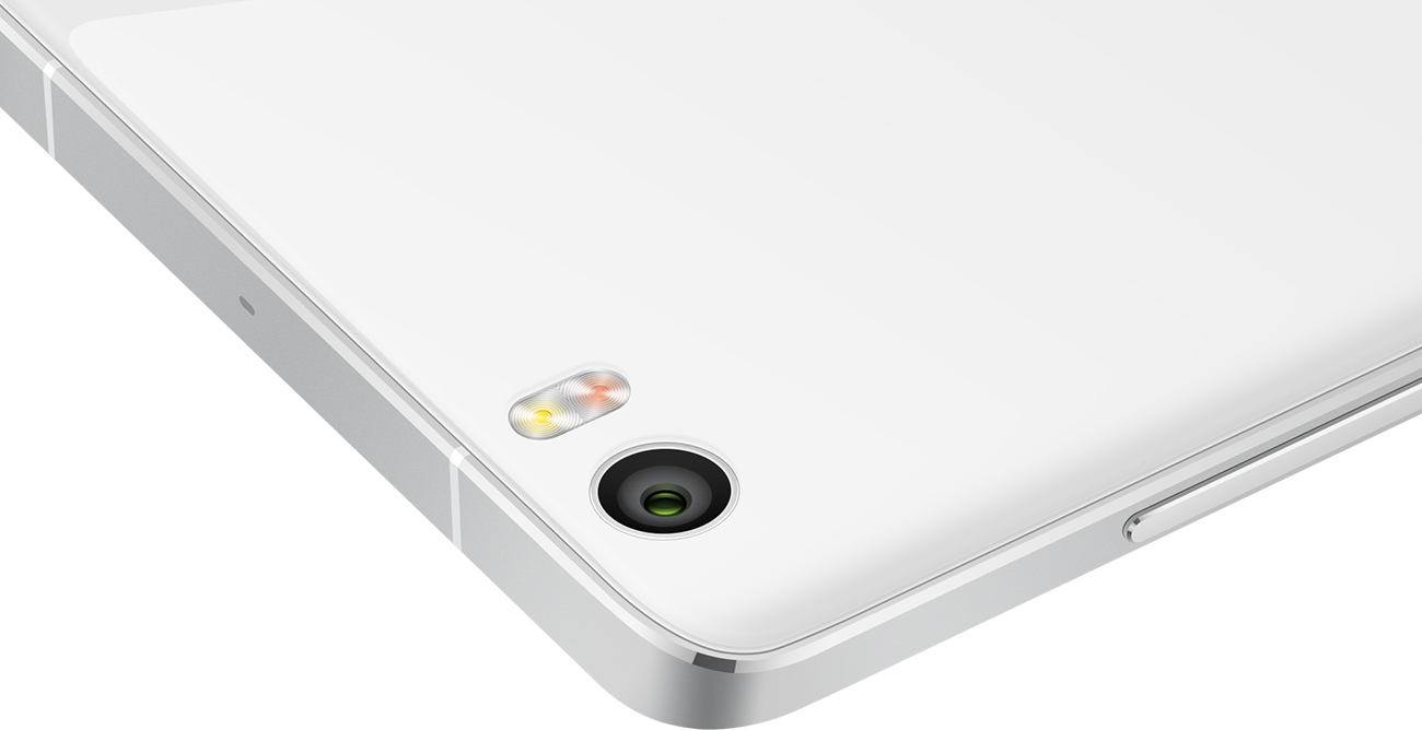 Xiaomi challenge iPhone 6 Plus with larger Xiaomi Note - photos