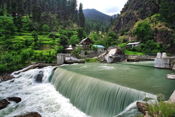 Kundal Shahi, Northern Pakistan Photo courtesy: Parhlo