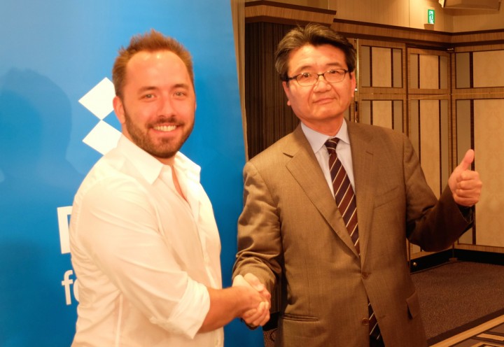 Dropbox surpasses 10M Japanese users, inks biz cloud deal with SoftBank Dropbox surpasses 10M Japanese users, inks biz cloud deal with SoftBank