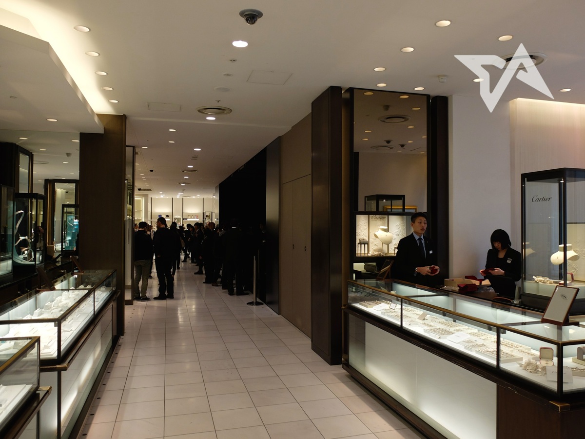 This is what Tokyo s Apple Watch Store opening looked like