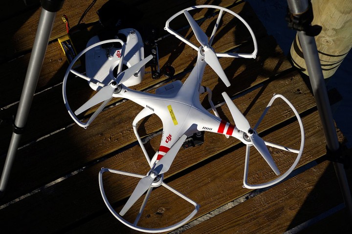 Tokyo bans drones in public parks after radioactive quadcopter lands on prime minister’s roof Tokyo bans drones in public parks after radioactive quadcopter lands on prime minister’s roof