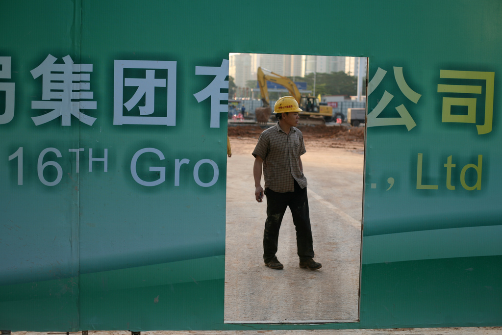 For China's rural workers, this startup provides loans for iPhones