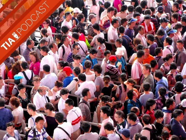podcast-crowd
