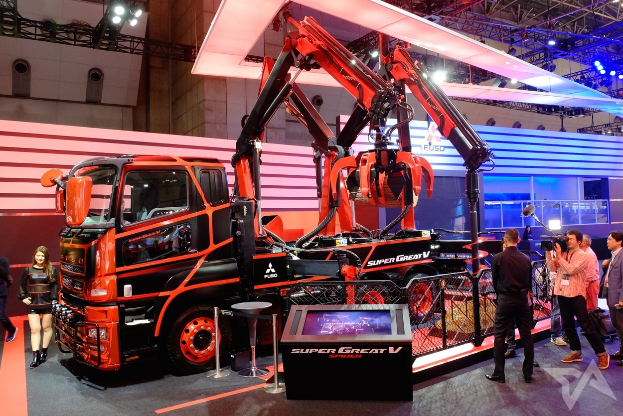 mitsubishi fuso super great v spider