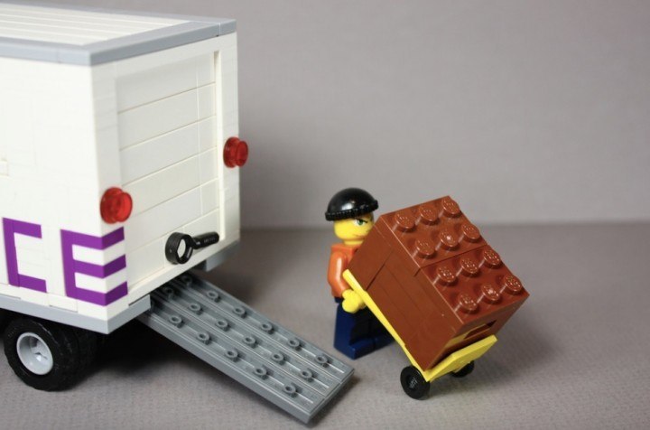 moving shipping truck delivery