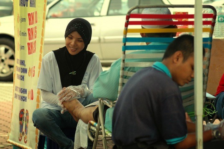 tukang-urut-foot-massage