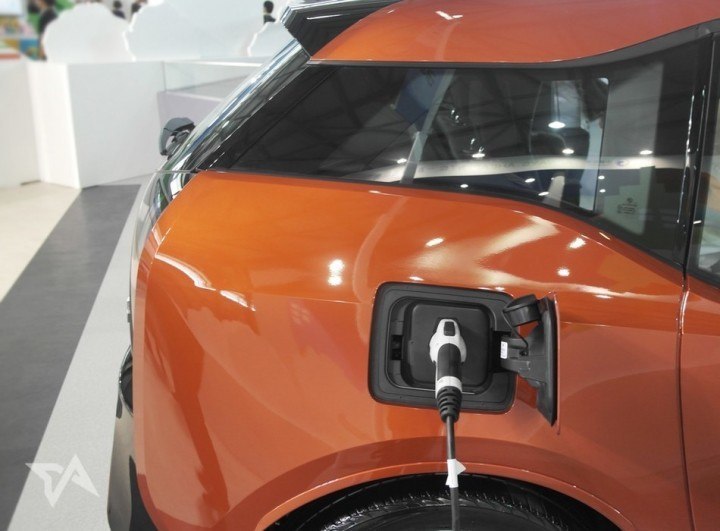 The thing I'm most excited about in 2016 - electric cars from China