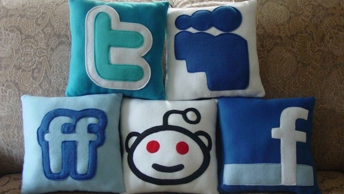 Social media management ROI: tricks and tools