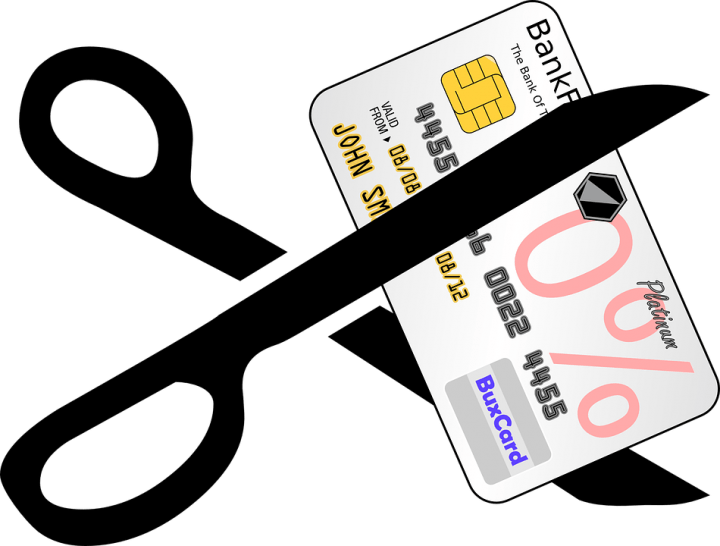FreeCharge wants you to forget traditional cards. Photo credit: Pixabay.