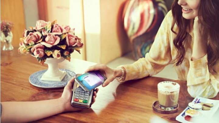 Samsung Pay in use. Image by Samsung