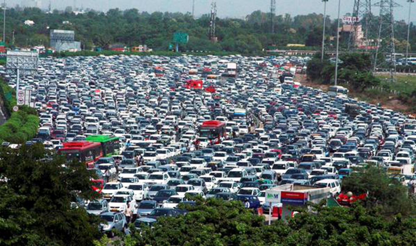 https://cdn.techinasia.com/wp-content/uploads/2016/02/traffic-jam-india.jpg?utm_source=chatgpt.com