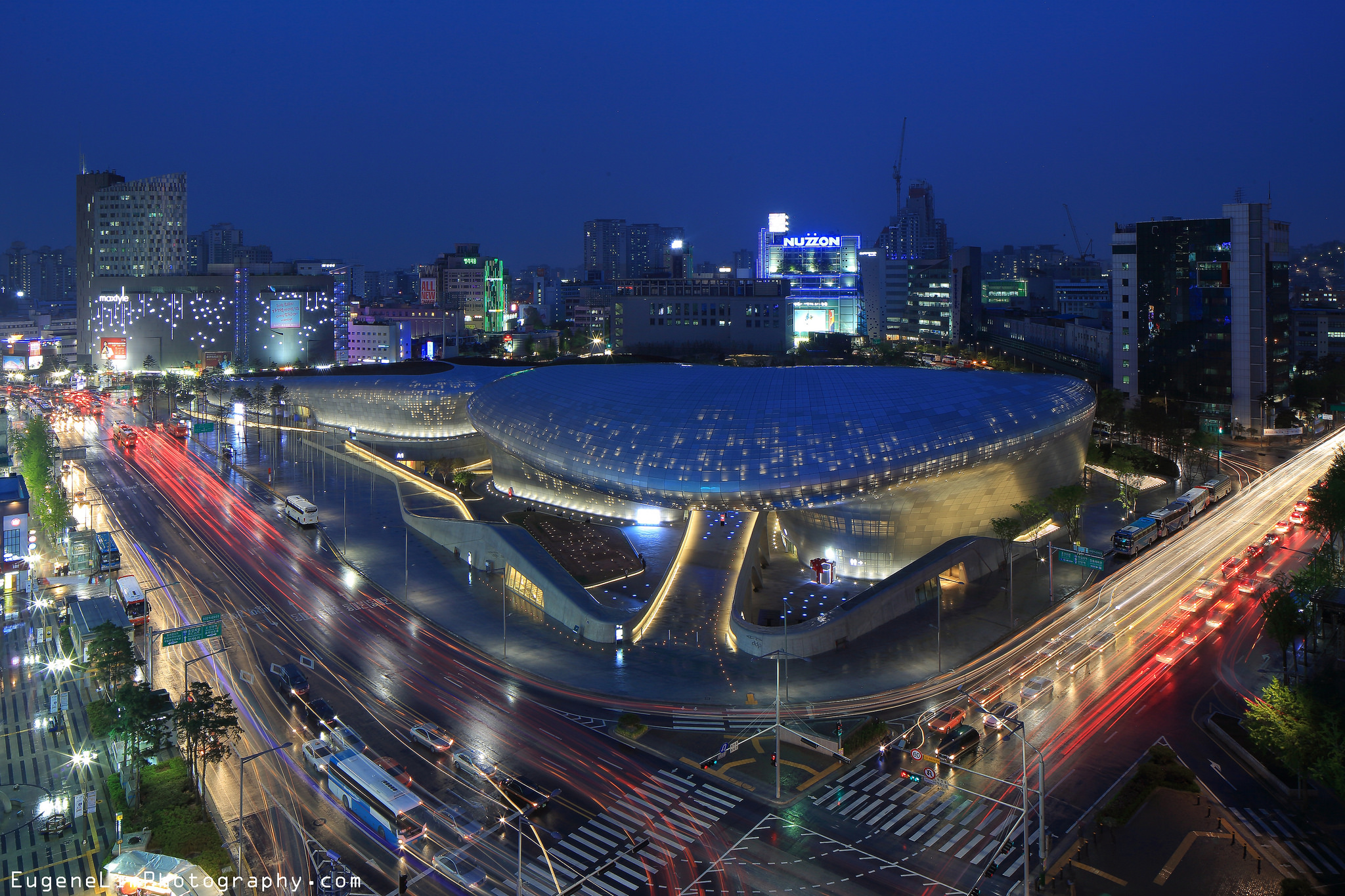 Dongdaemun Design Plaza, a symbol of Seoul's modernization. Credit: Eugene Lim.